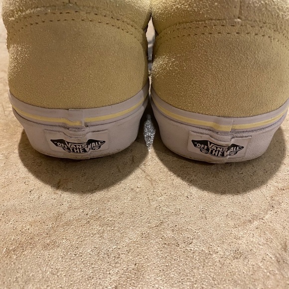 Vans - Picture 4 of 5